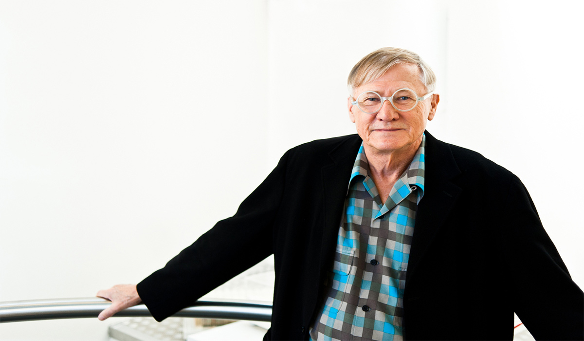 Nicholas Grimshaw, pioneering British architect, has passed away – his landmark projects include the Eden Project and Waterloo International Terminal.