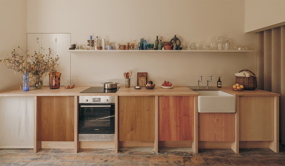 طراحی ویلا فلت پایدار: فضای داخلی خانه لاکاسیتا در ادینبورگ با مواد بازیافتی و زیبایی ناکاملی